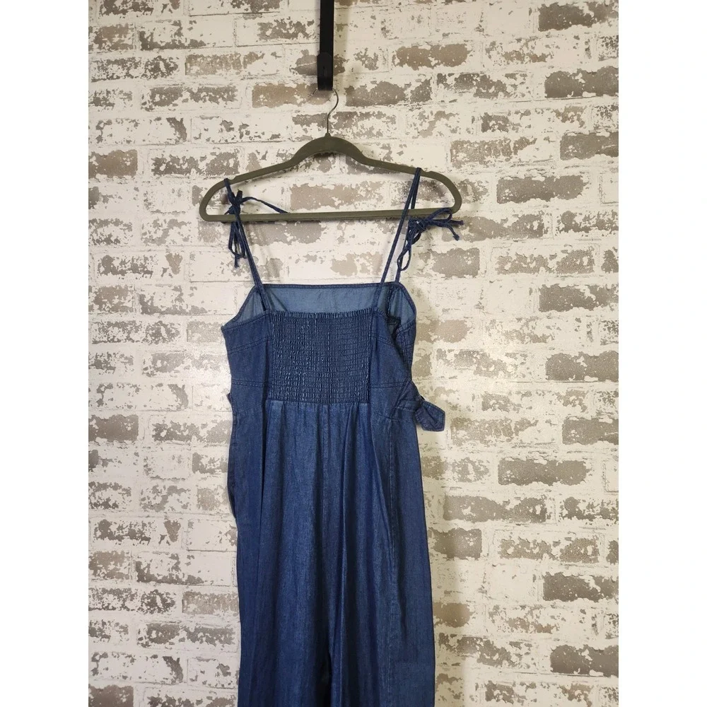 Free People Denim Jumpsuit Size 10 Blue Wide Leg Tie Strap Smocked Boho Festival - Picture 9 of 15